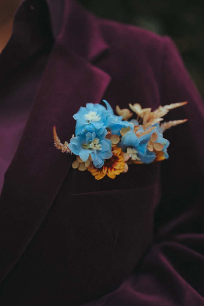 Close up of bride's boutonniere 